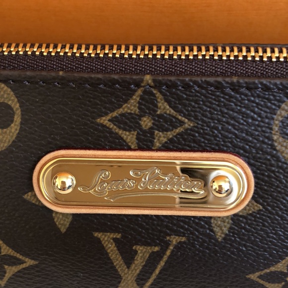 🌸🌸 RETIRED🌸🌸 Louis Vuitton Eva Crossbody - Picture 4 of 13